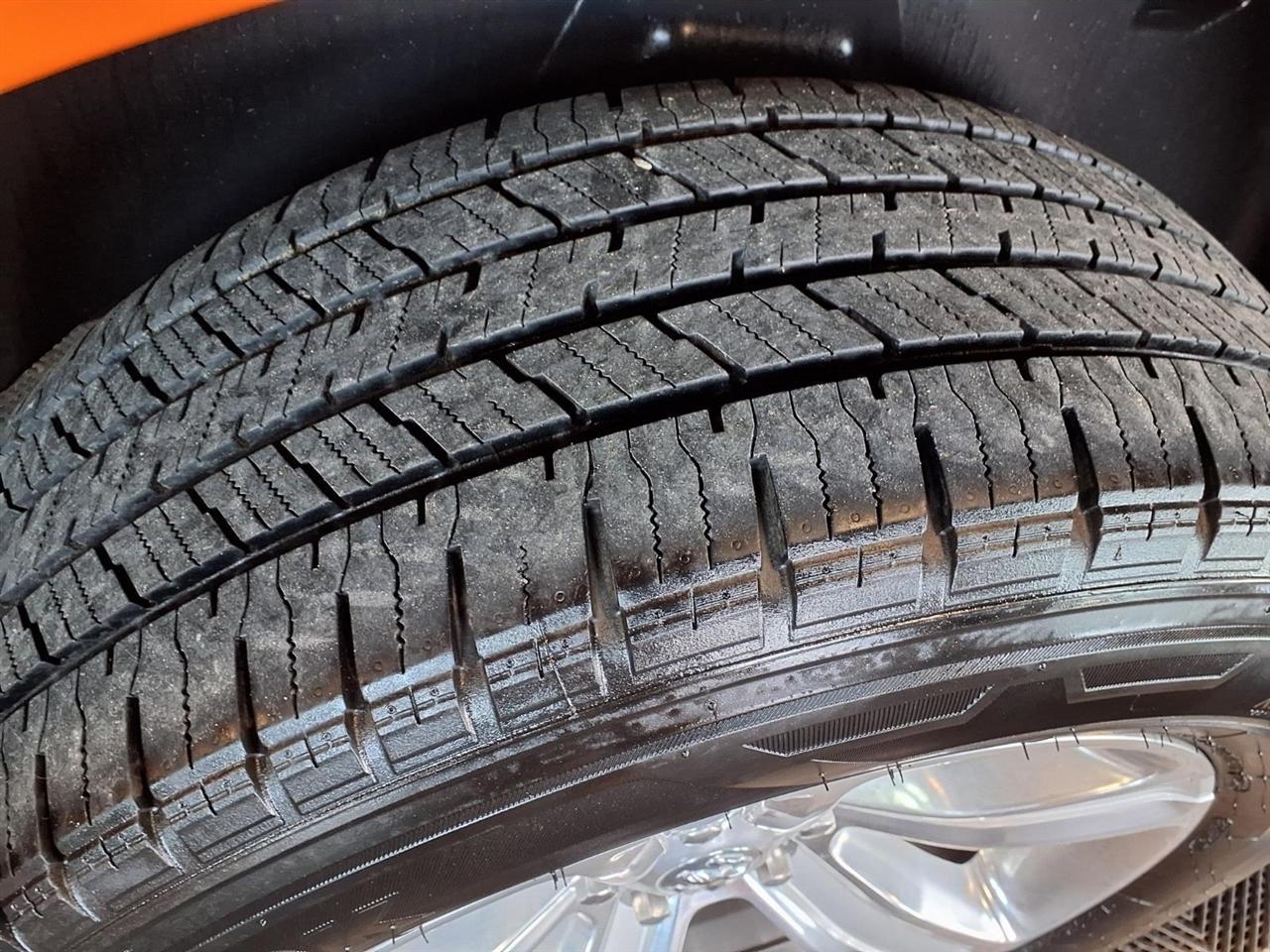 RAM 1500 4WD Crew Cab 140.5" Sport 2015