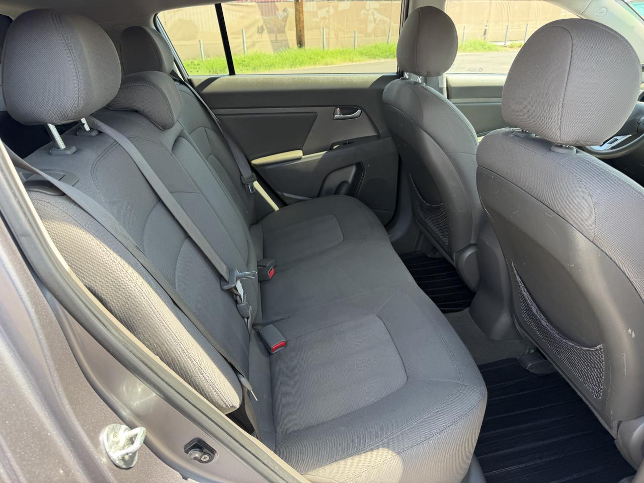 Kia Sportage 2WD 4dr LX 2011