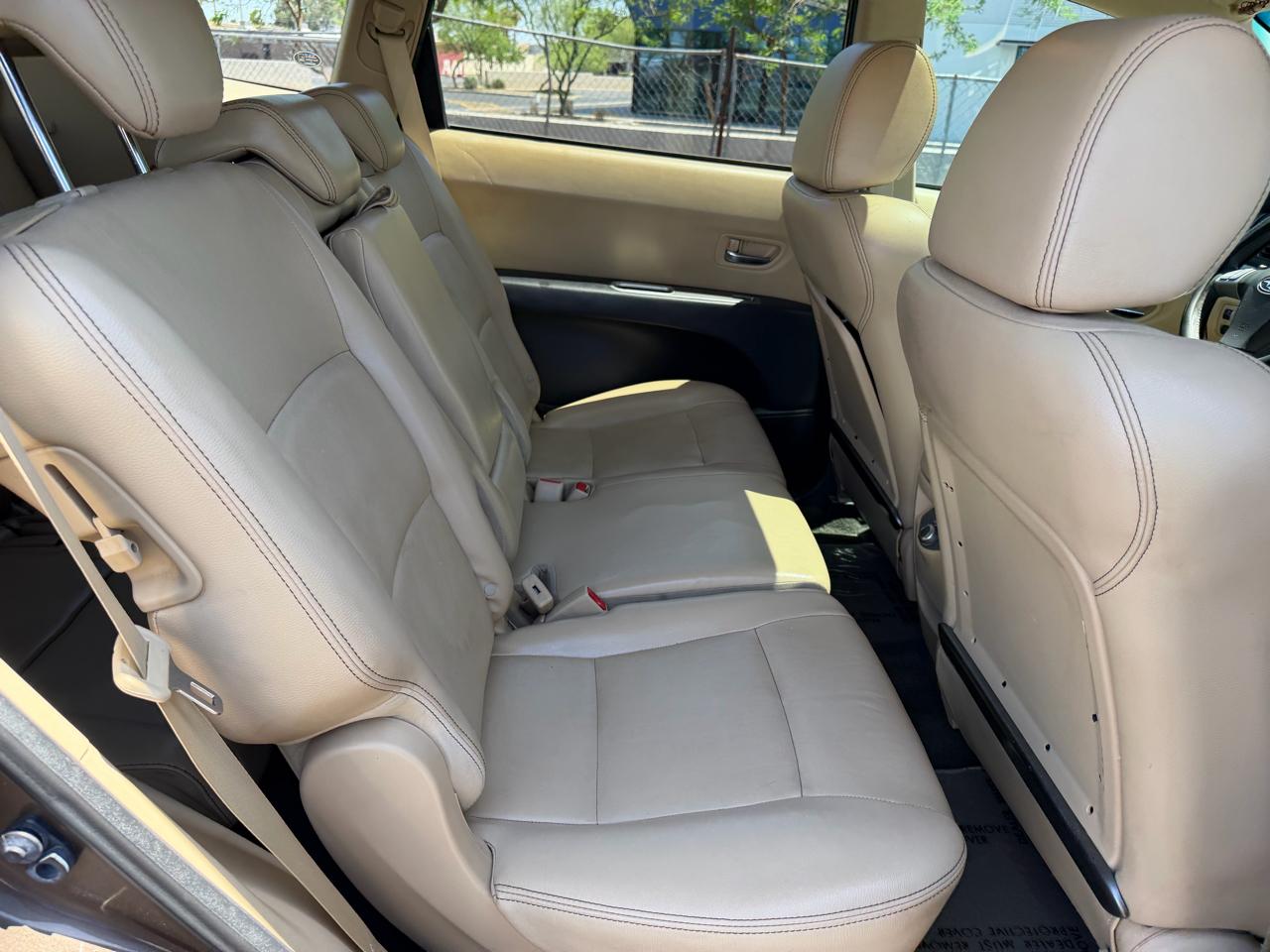Subaru Tribeca 4dr 3.6R Limited w/Pwr Moonroof Pkg 2010