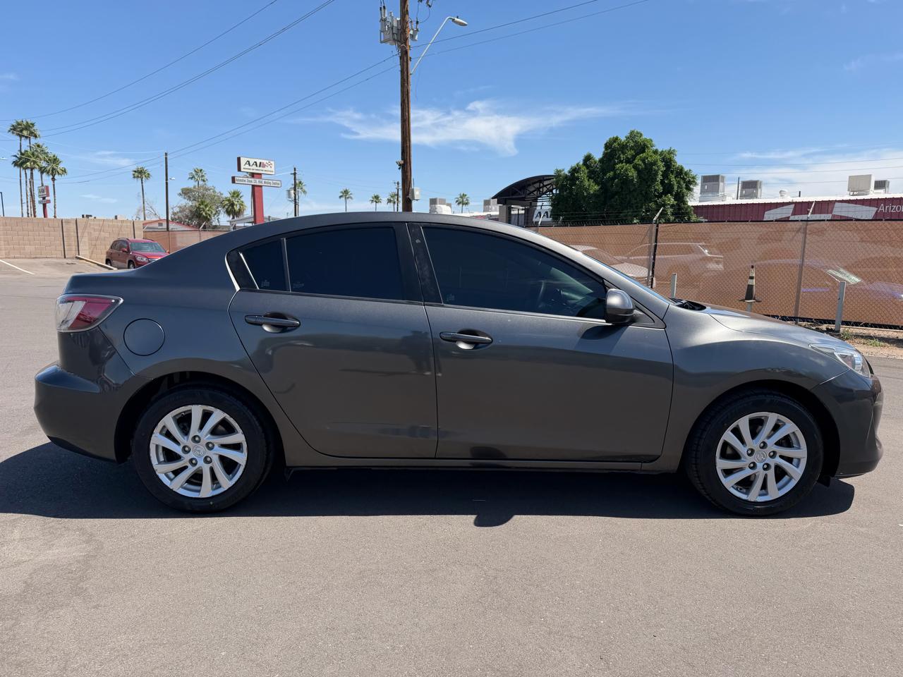 Mazda MAZDA3 4dr Sdn Man i Touring 2012