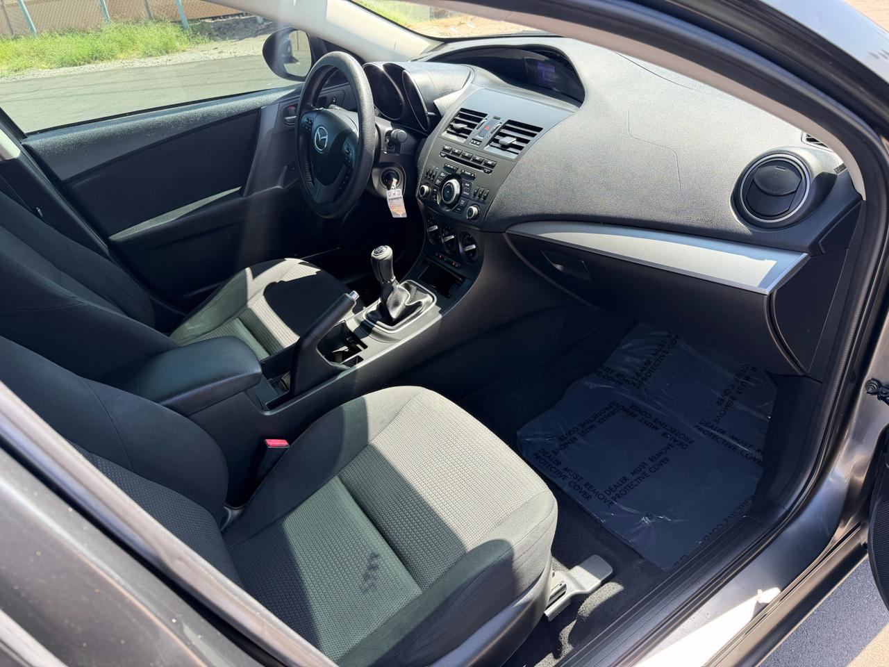 Mazda MAZDA3 4dr Sdn Man i Touring 2012