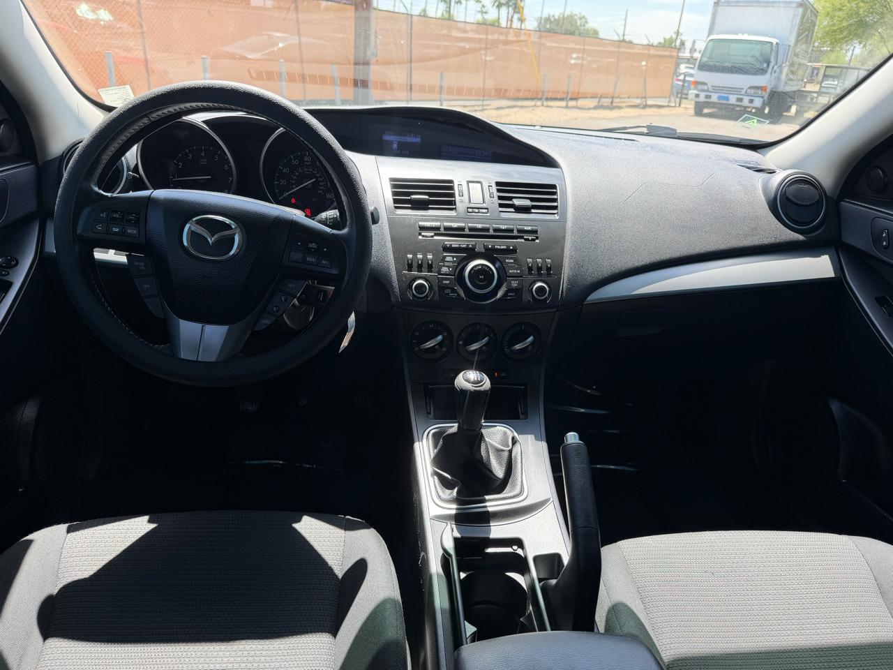 Mazda MAZDA3 4dr Sdn Man i Touring 2012