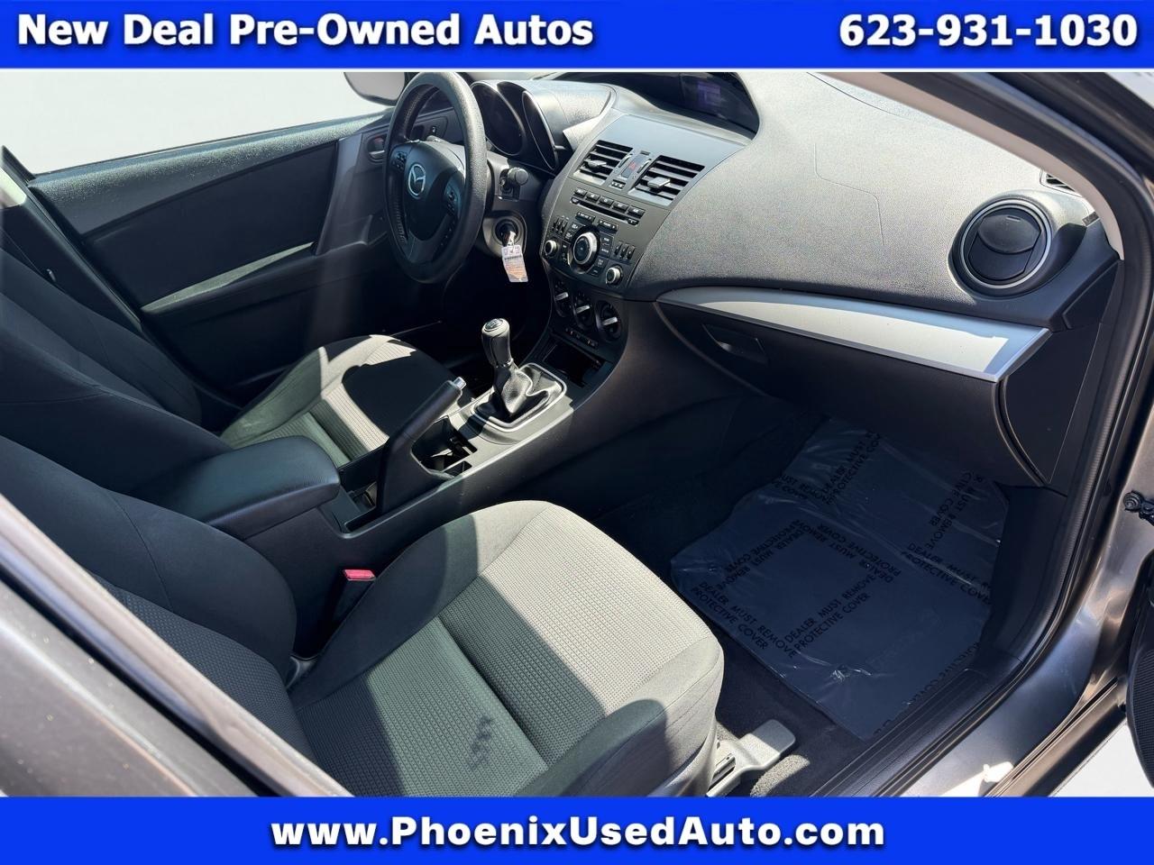 Mazda MAZDA3 4dr Sdn Man i Touring 2012