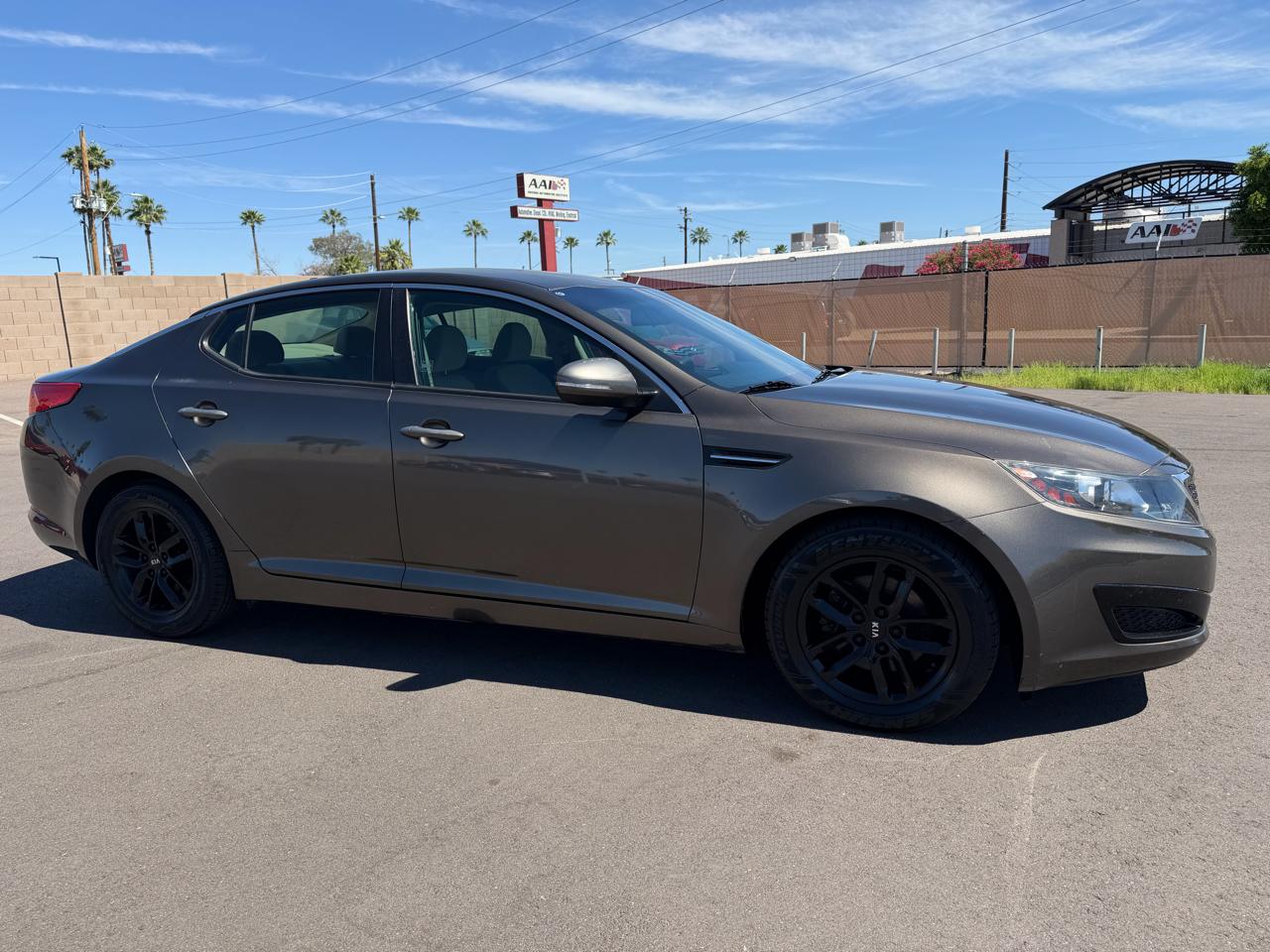 2011 Kia Optima LX AT