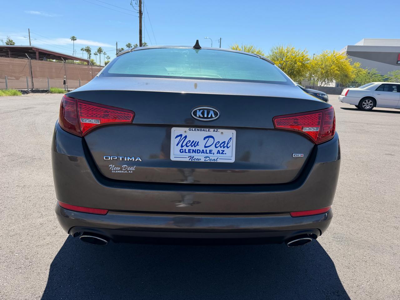 Kia Optima LX AT 2011