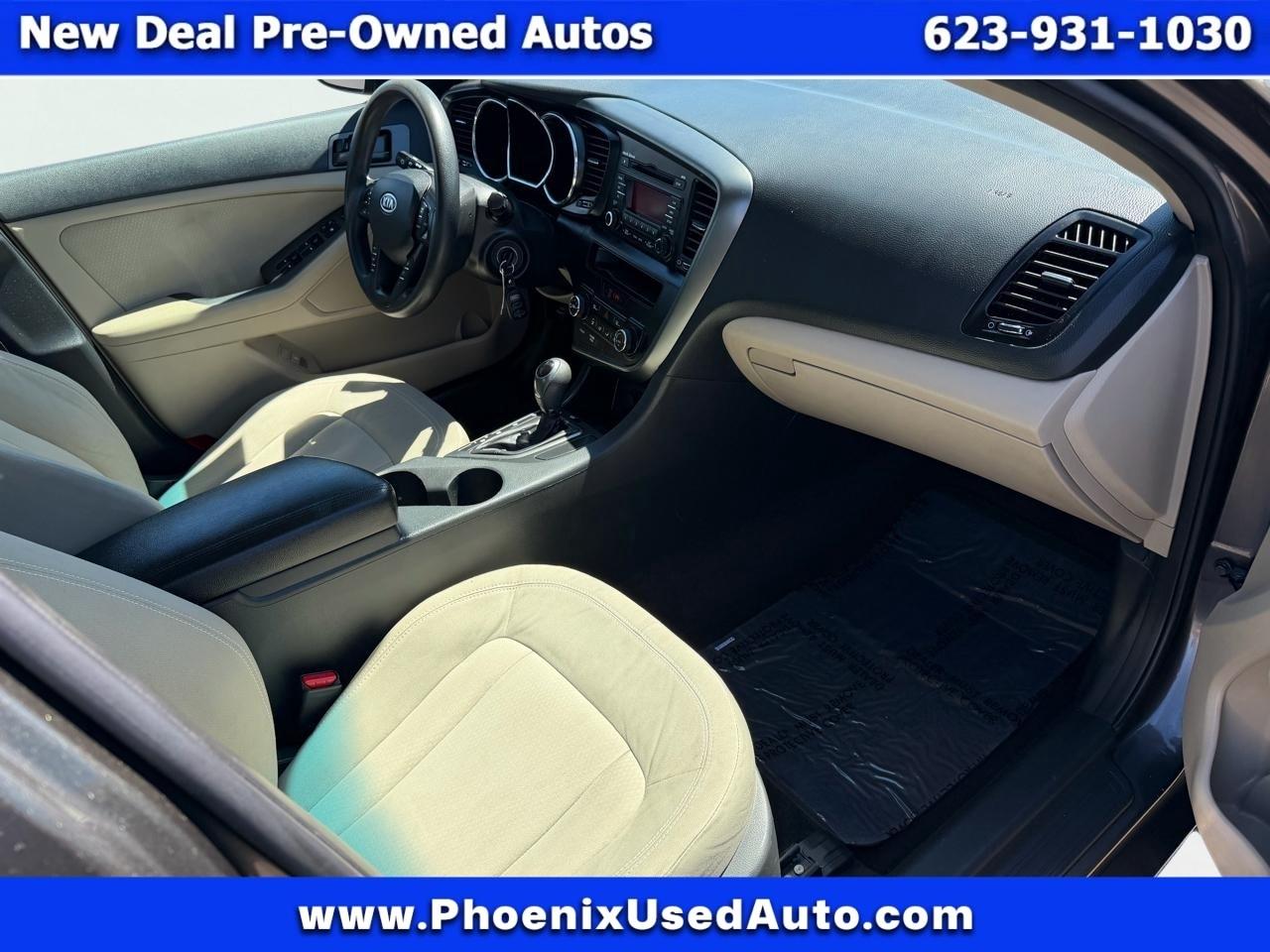 Kia Optima LX AT 2011