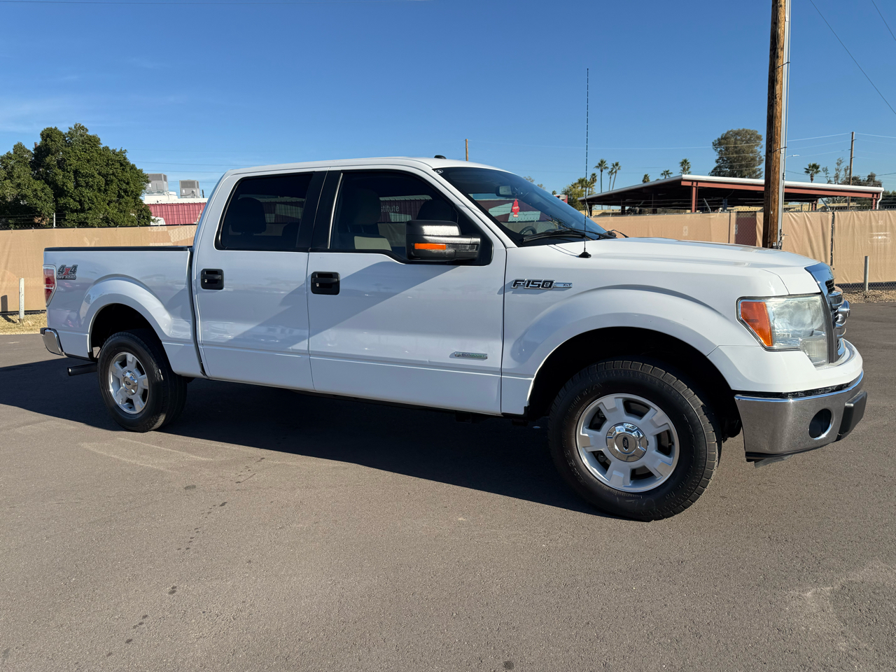 Ford F-150 2WD SuperCrew 139" XLT 2014