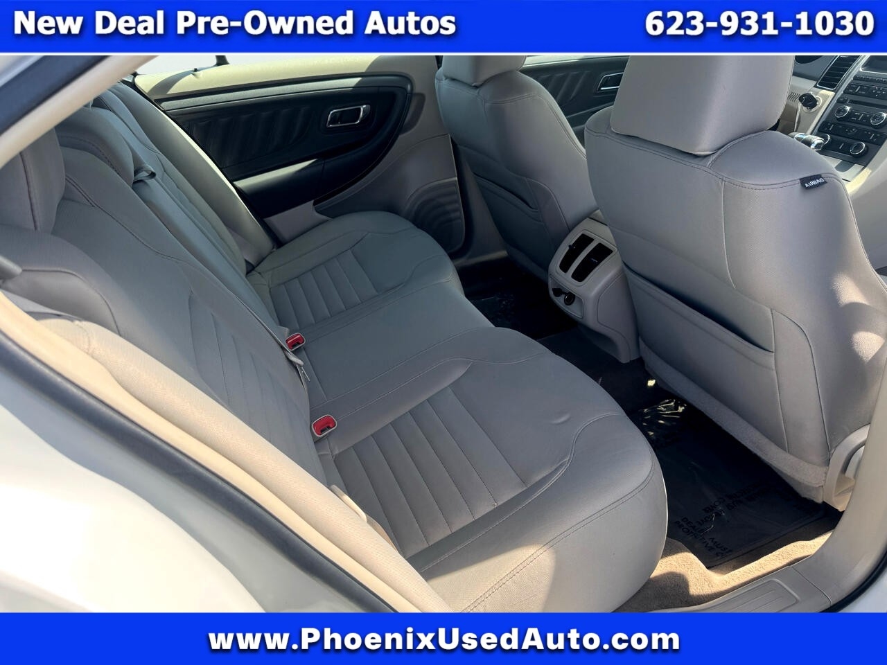 Ford Taurus SE FWD 2011 Ford Taurus SE FWD 2011