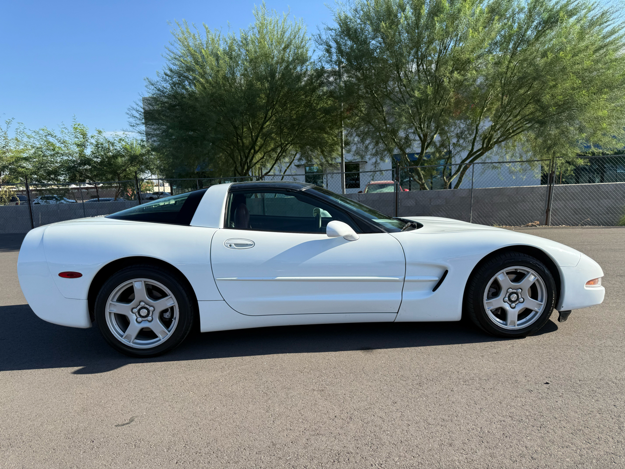 1997 Chevrolet Corvette Coupe photo 2