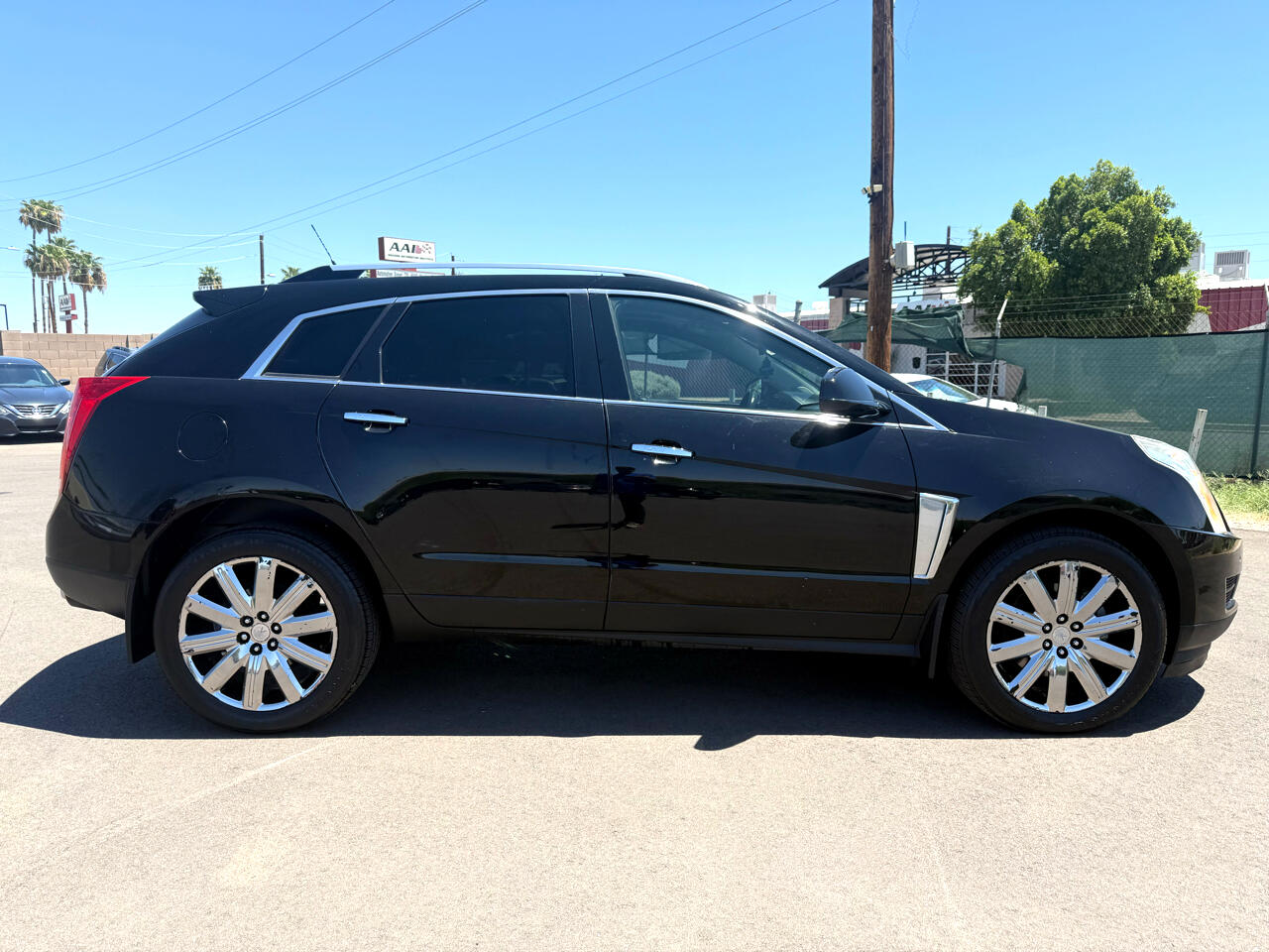 2013 Cadillac SRX Luxury photo 2