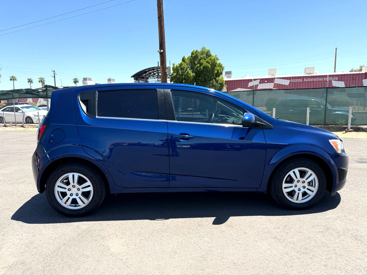 2013 Chevrolet Sonic LT photo 2