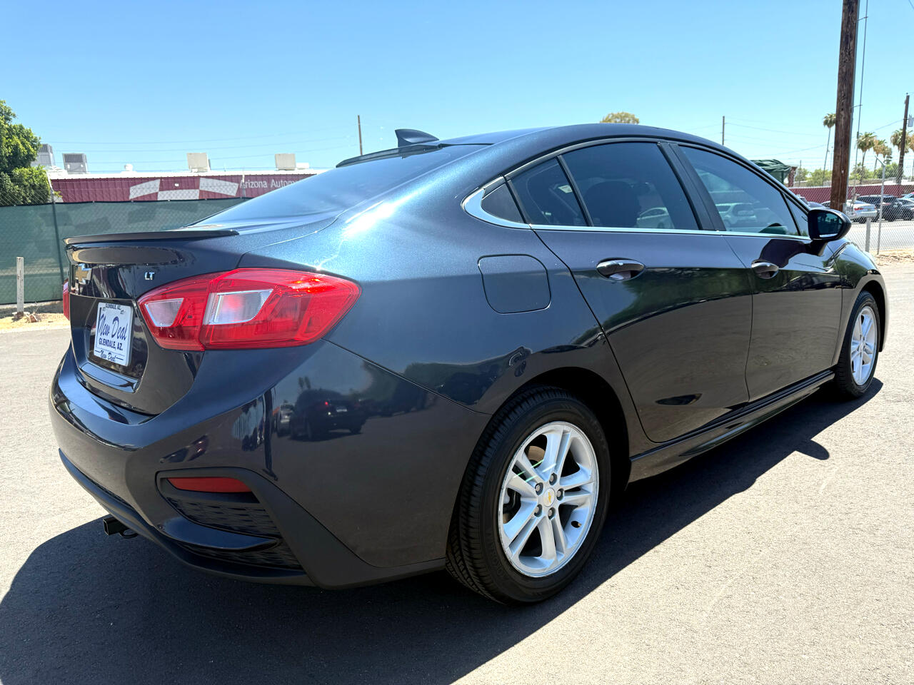 2016 Chevrolet Cruze LT photo 2