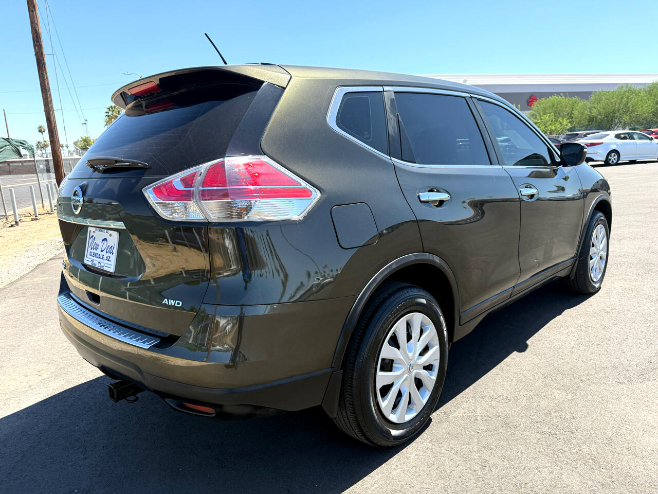 2015 Nissan Rogue SV AWD photo 3