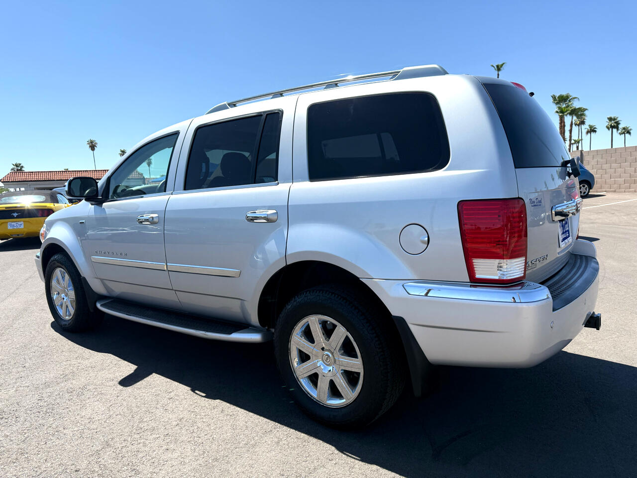2008 Chrysler Aspen Limited photo 4