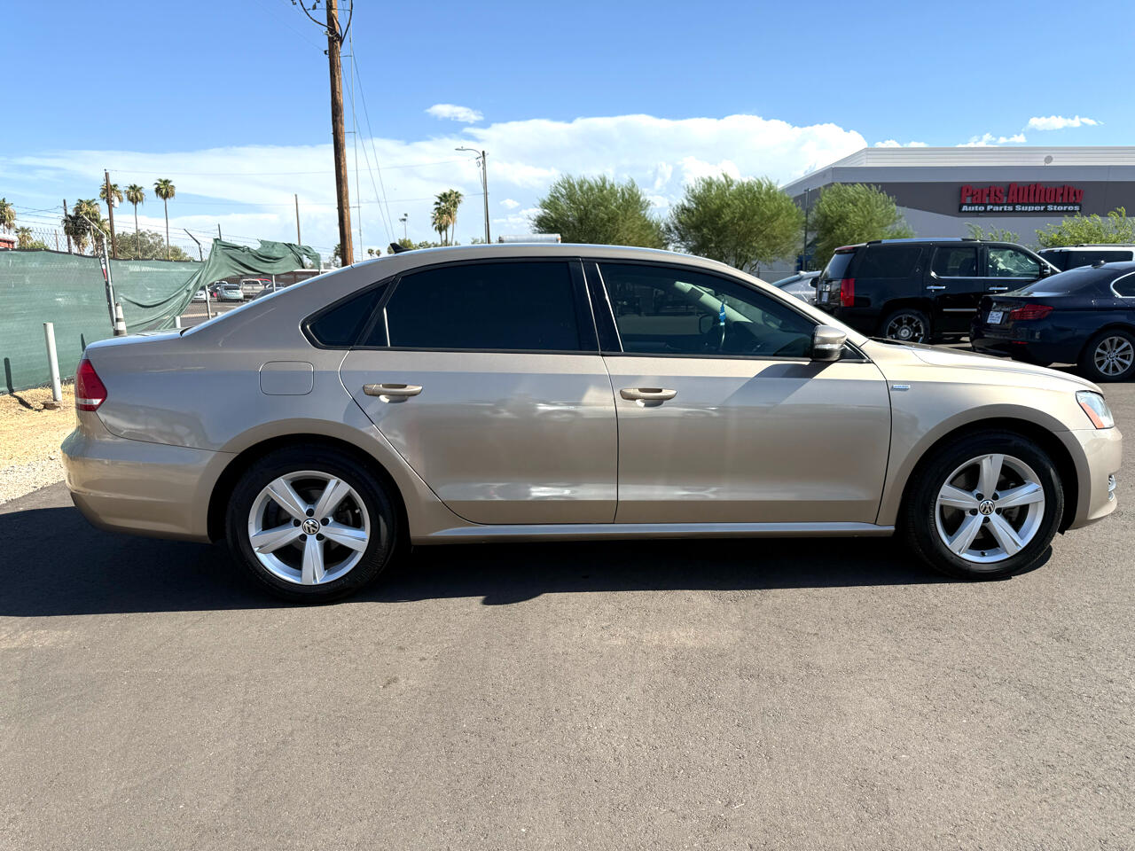 2015 Volkswagen Passat Sport photo 2