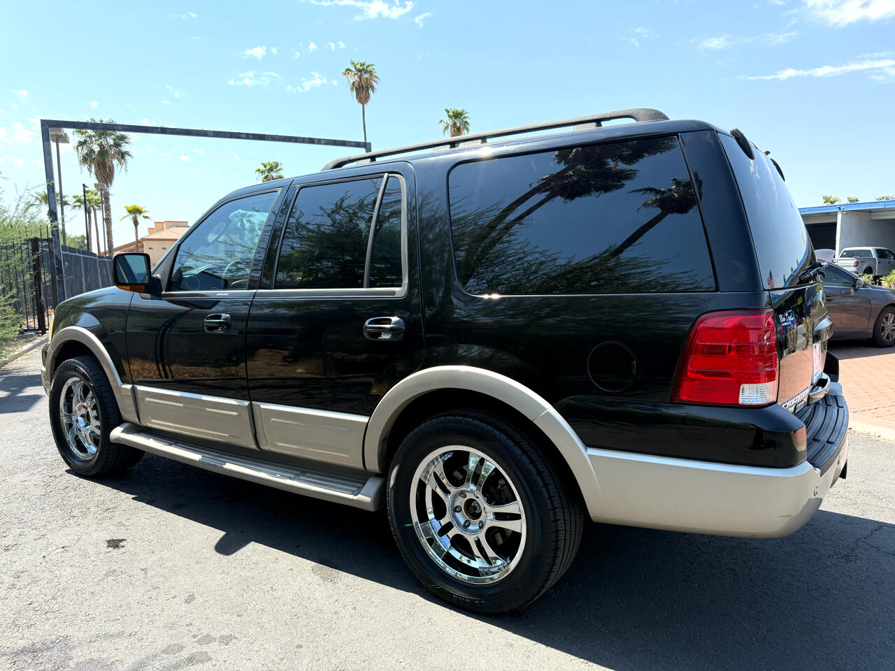 2005 Ford Expedition Eddie Bauer photo 3