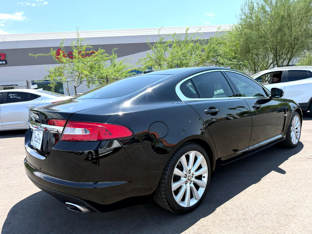 2011 Jaguar XF Base photo 3