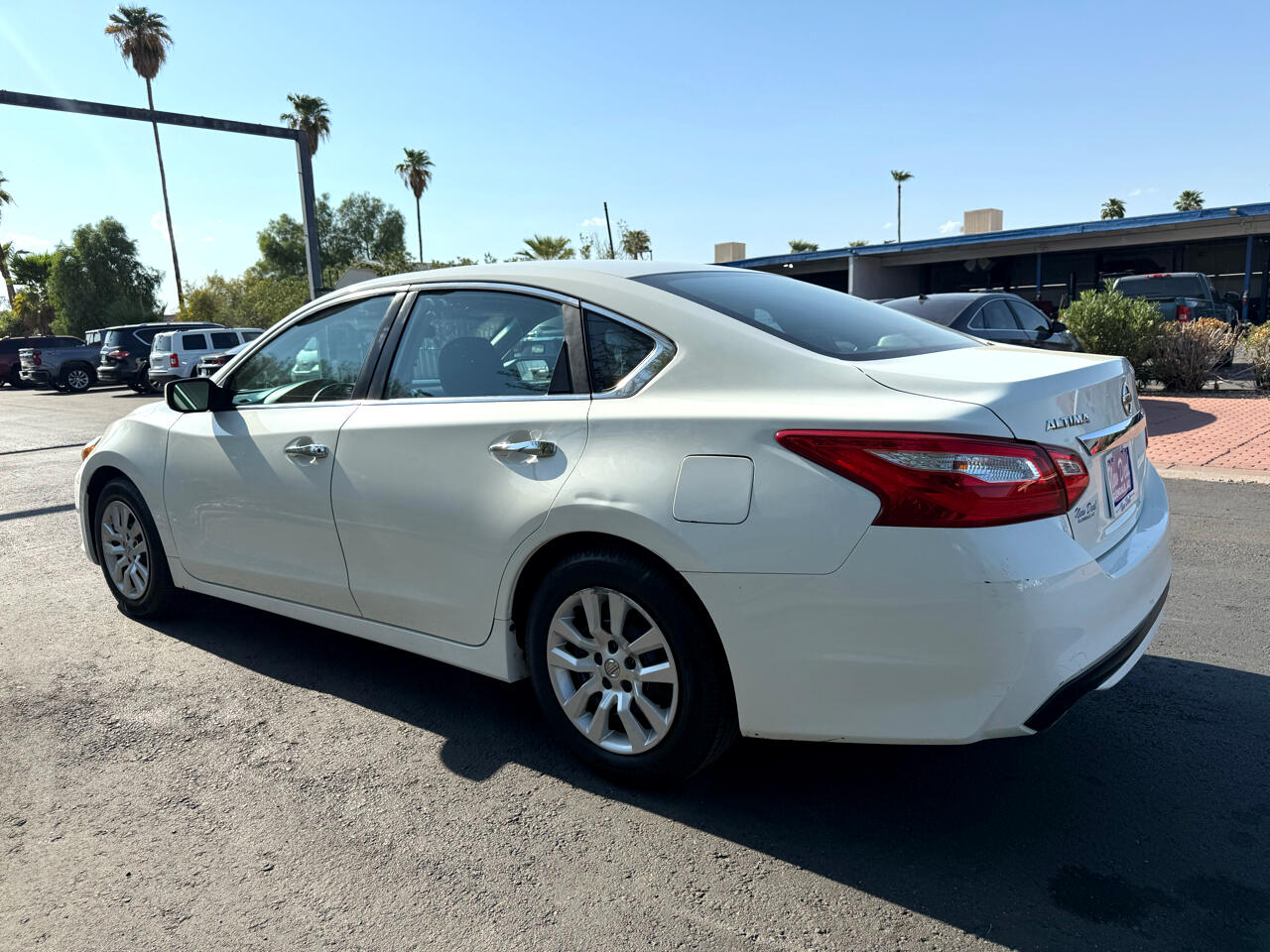 2016 Nissan Altima 2.5 SR photo 4