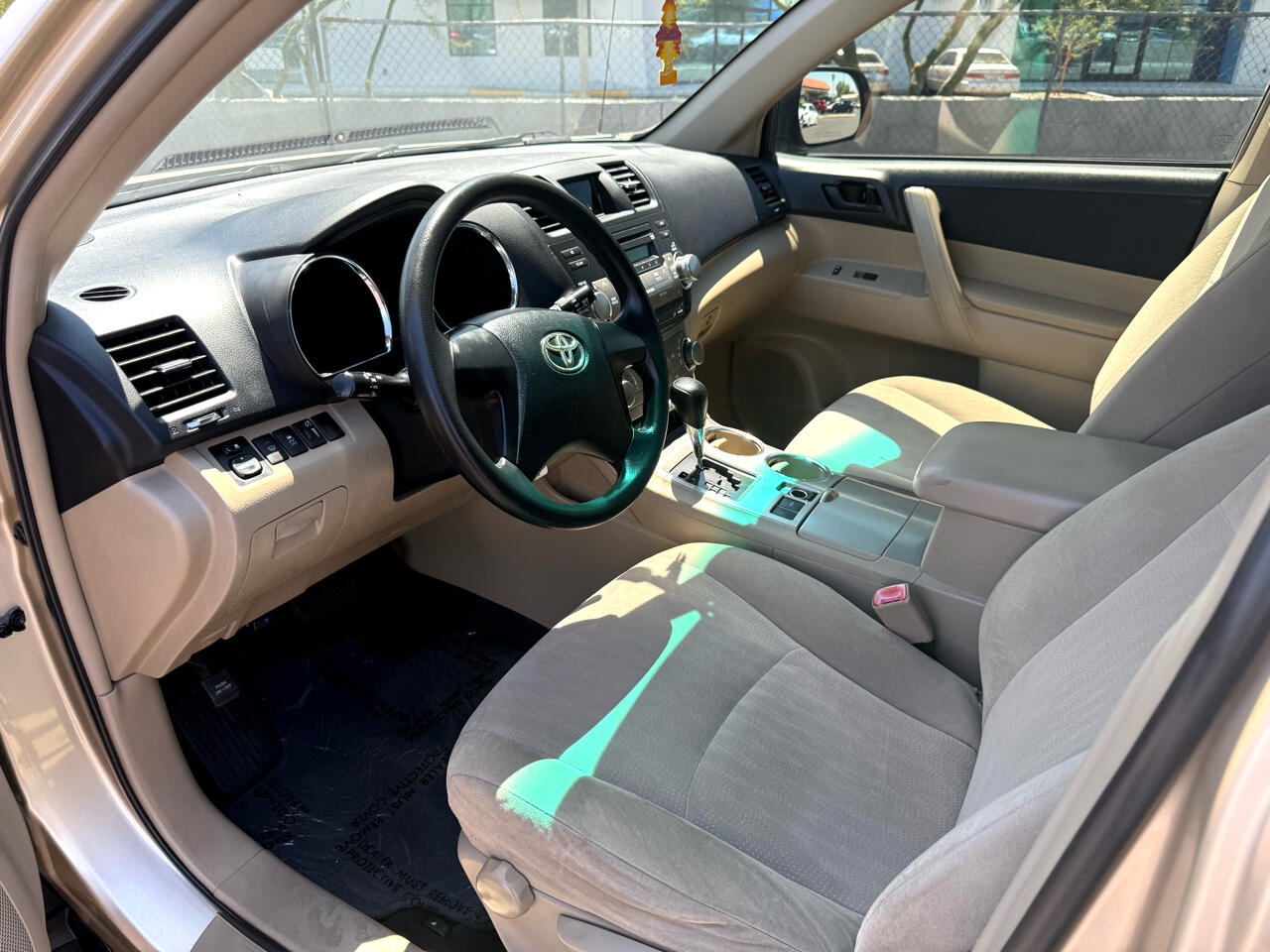 2012 Toyota Highlander Base photo 9
