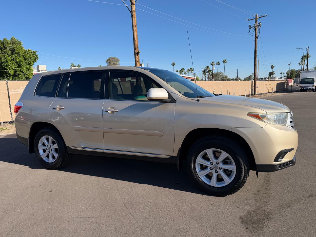 2012 Toyota Highlander Base 2WD I4