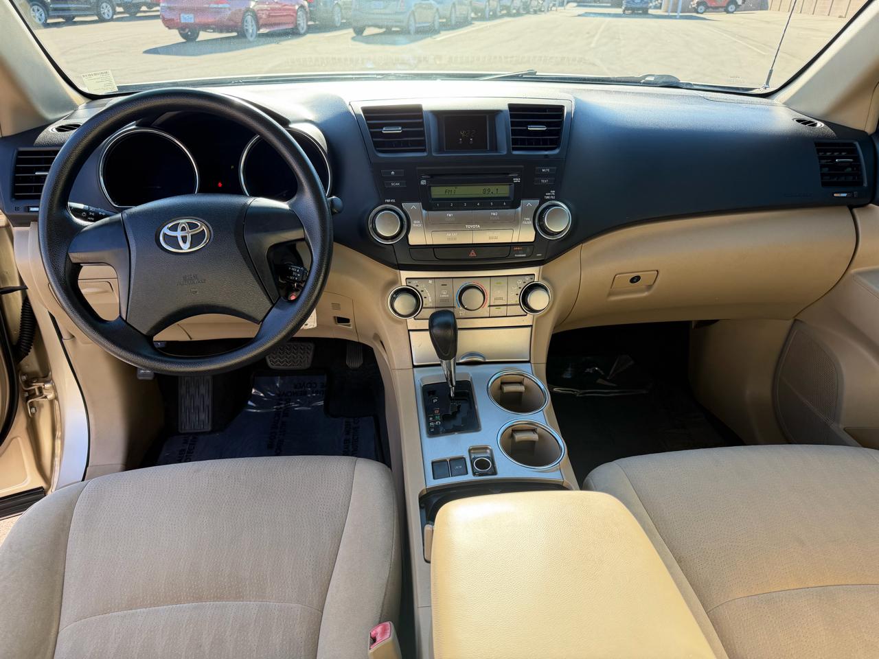 Toyota Highlander Base 2WD I4 2012