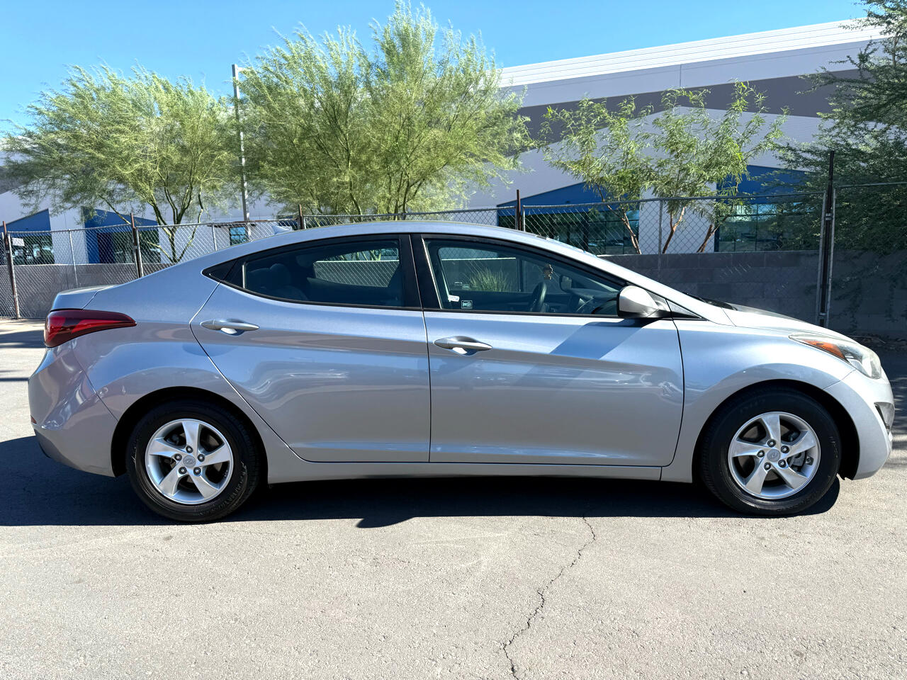 2015 Hyundai Elantra SE photo 2