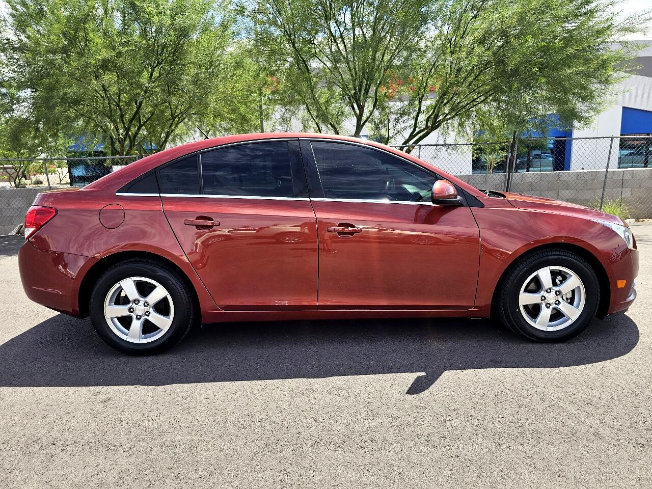 2012 Chevrolet Cruze photo 2