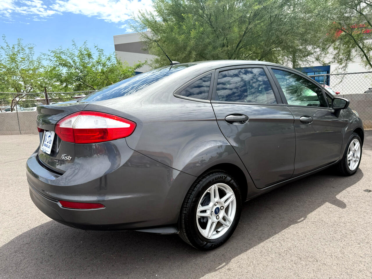 2018 Ford Fiesta SE photo 3