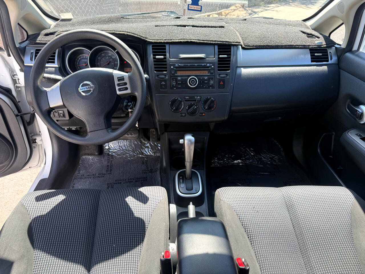 2011 Nissan Versa 1.8 SL photo 13