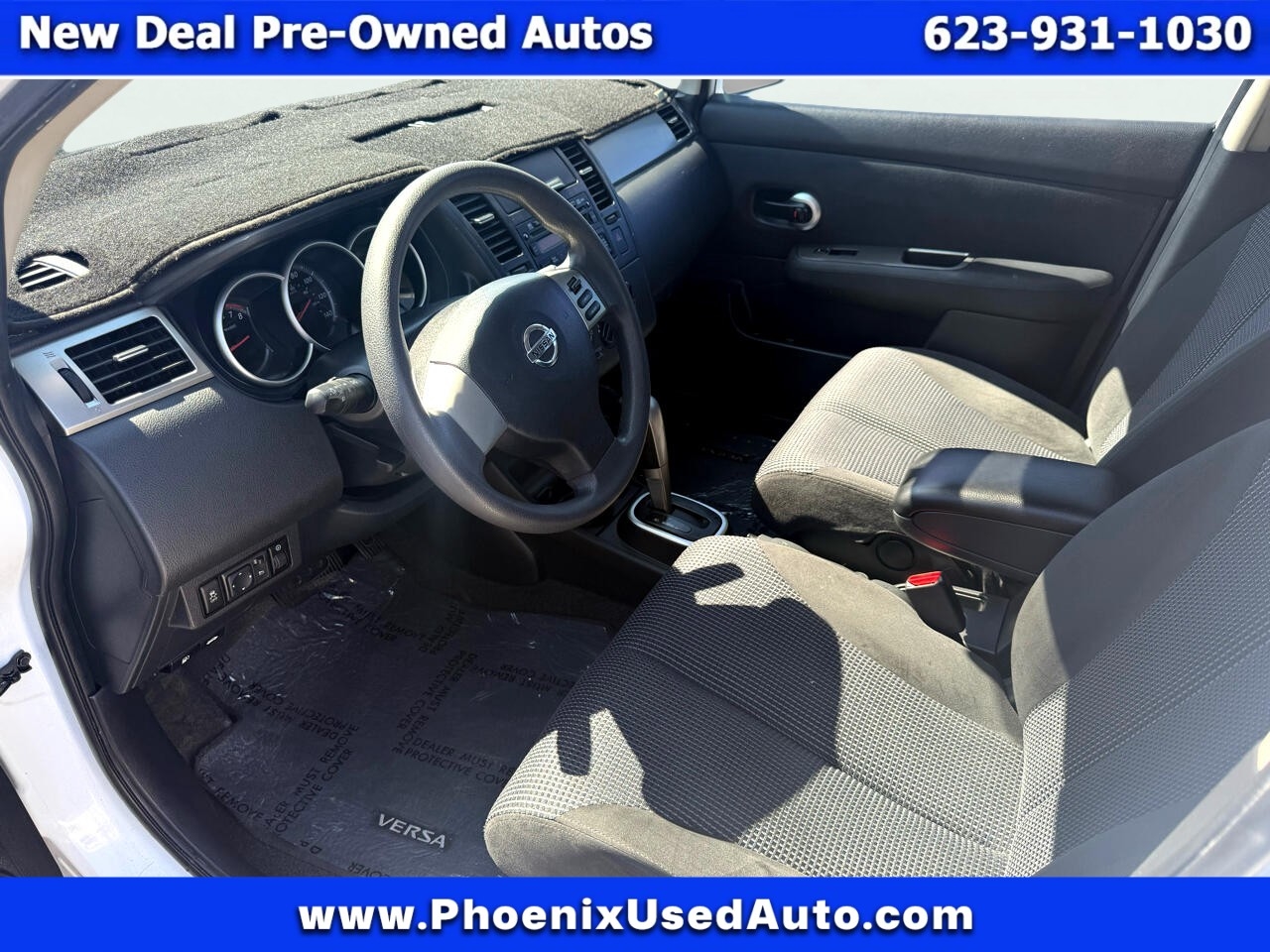 Nissan Versa 1.8 SL Hatchback 2011 Nissan Versa 1.8 SL Hatchback 2011