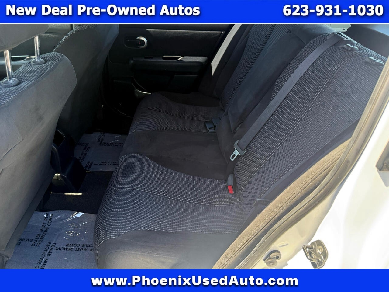 Nissan Versa 1.8 SL Hatchback 2011 Nissan Versa 1.8 SL Hatchback 2011