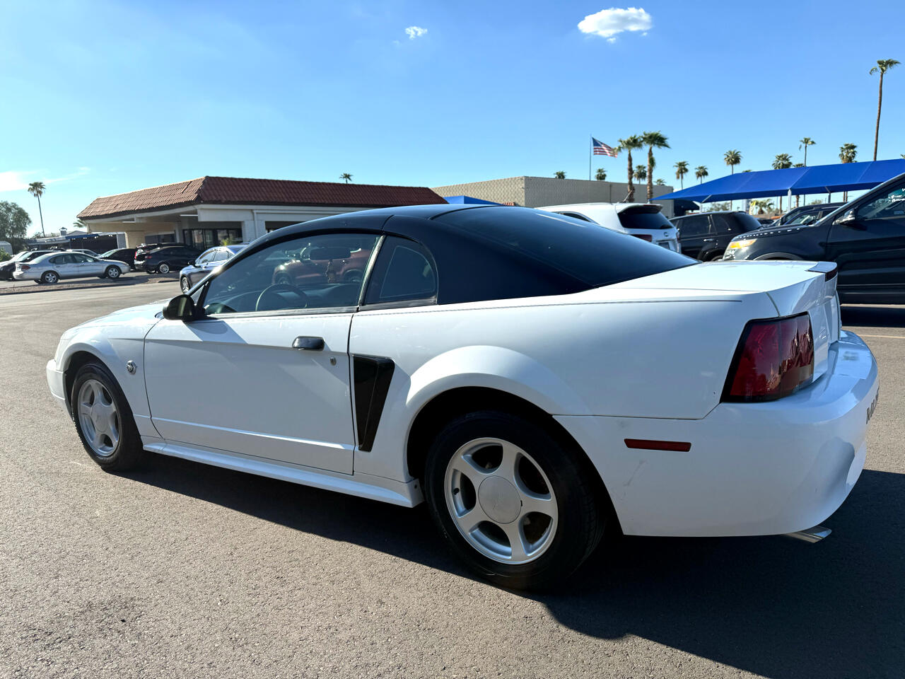 2004 Ford Mustang Premium photo 5