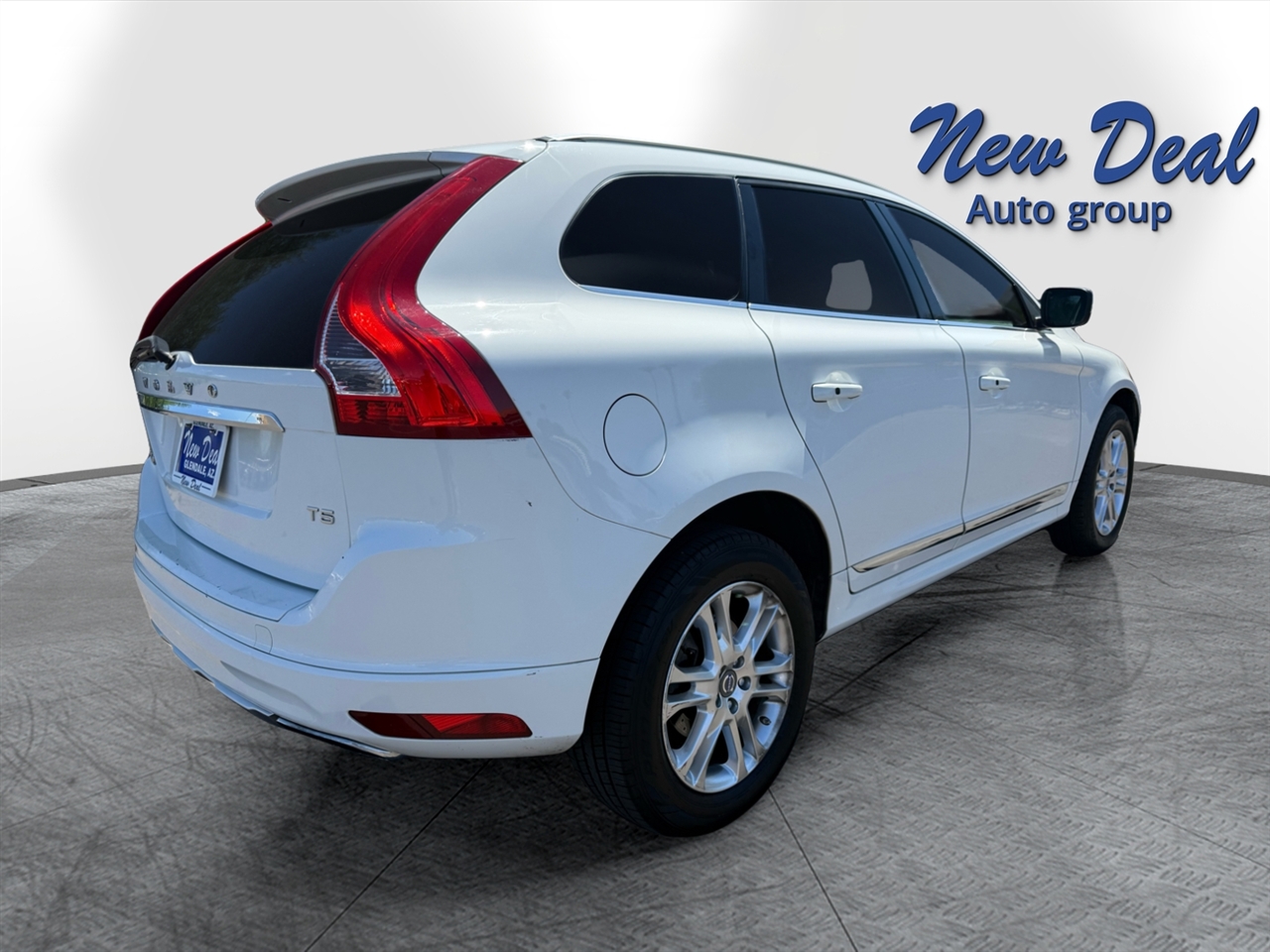 2015 Volvo XC60 T5 Premier photo 2