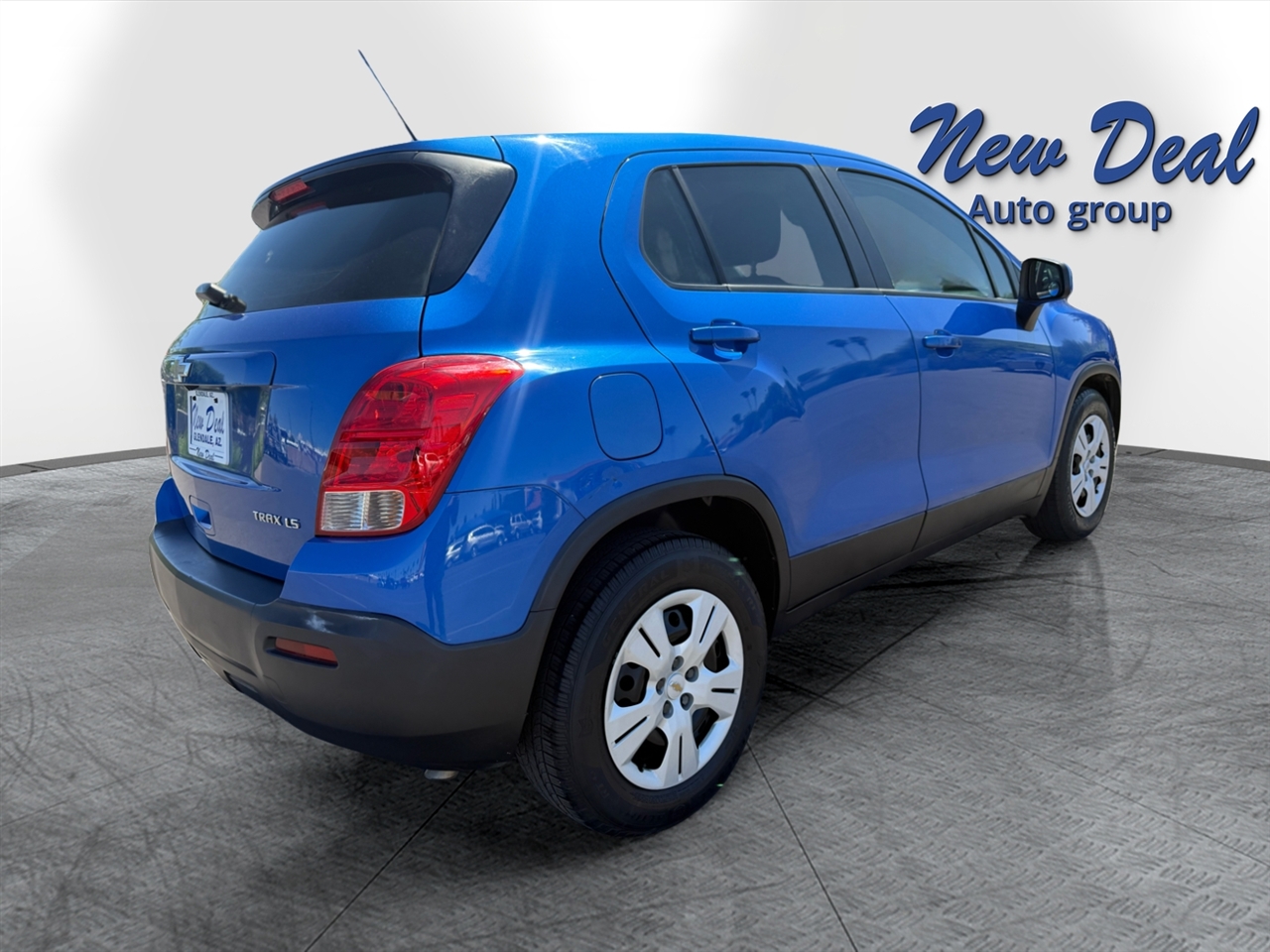 2015 Chevrolet Trax LS photo 2