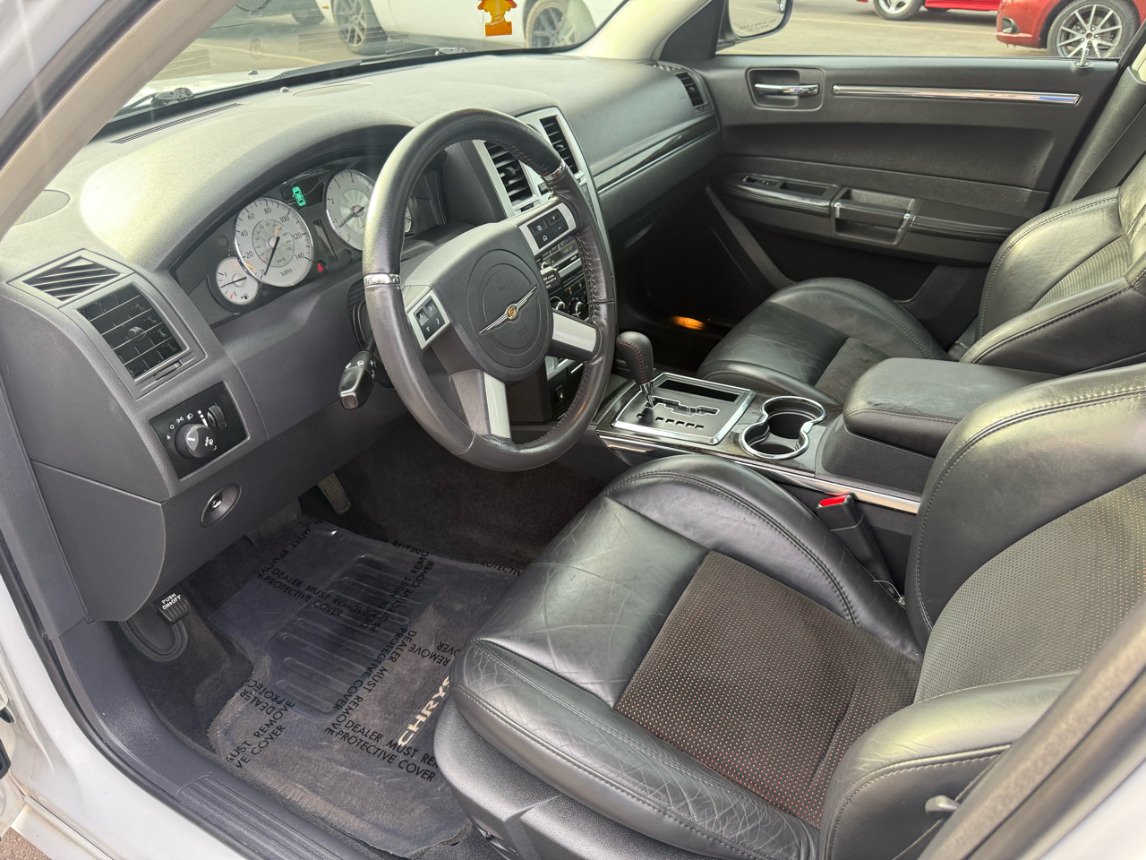 2010 Chrysler 300 S photo 6