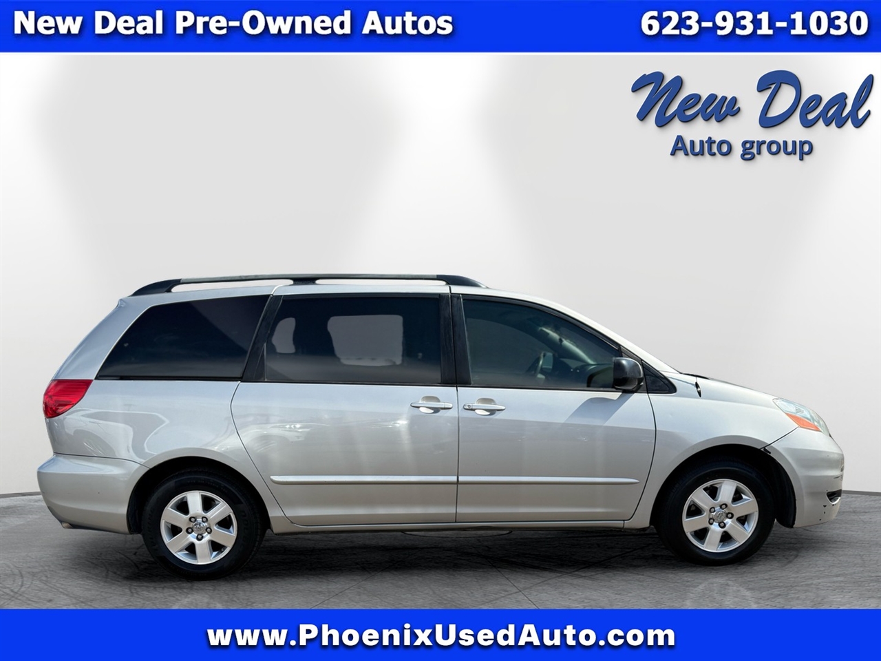 2007 Toyota Sienna CE photo 2