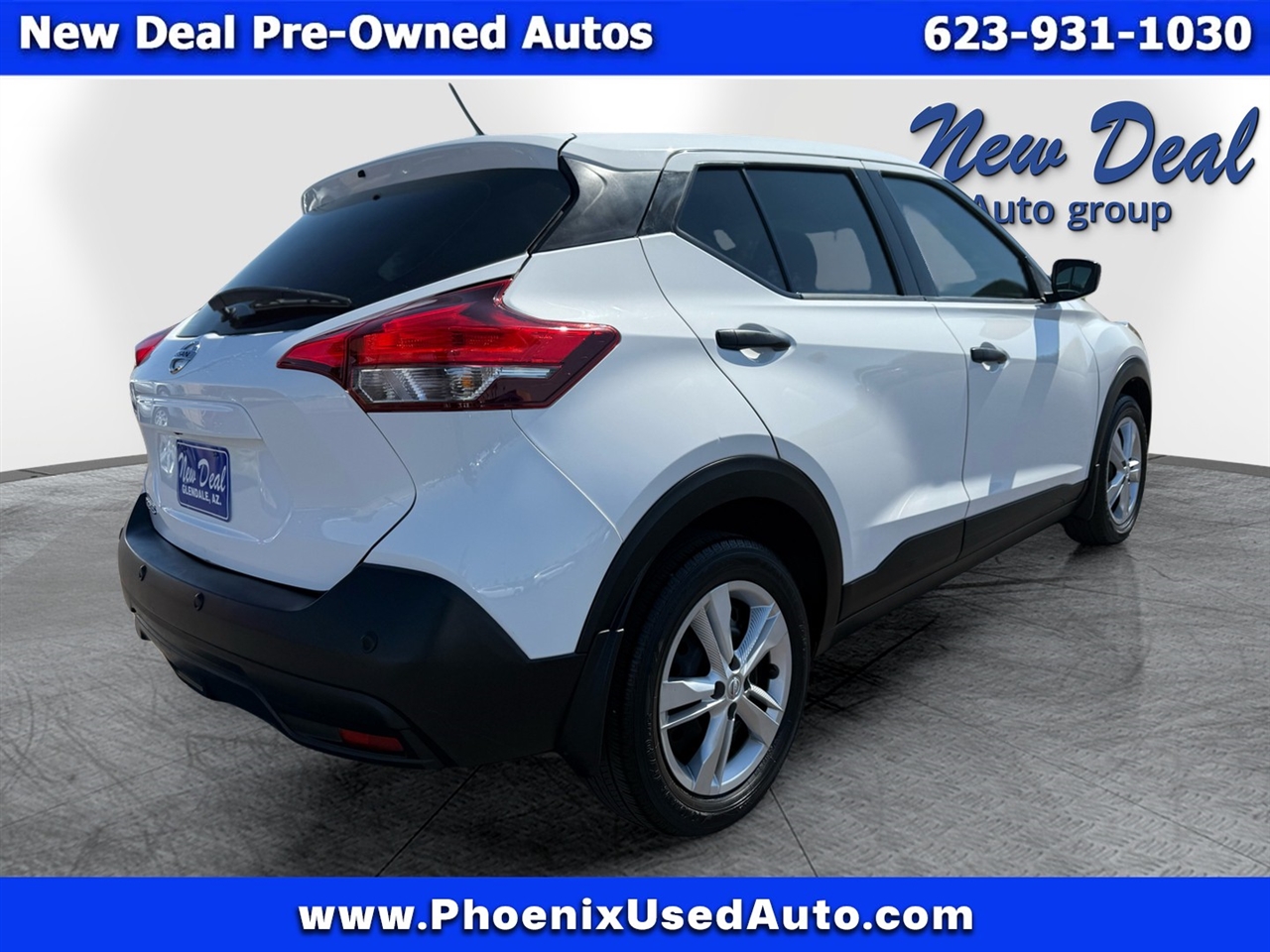 2020 Nissan Kicks S photo 2