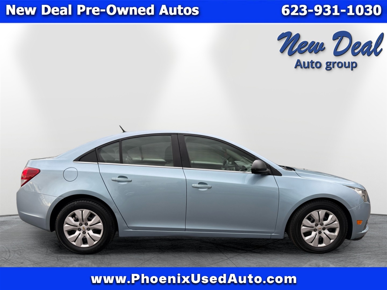 2012 Chevrolet Cruze LS photo 2