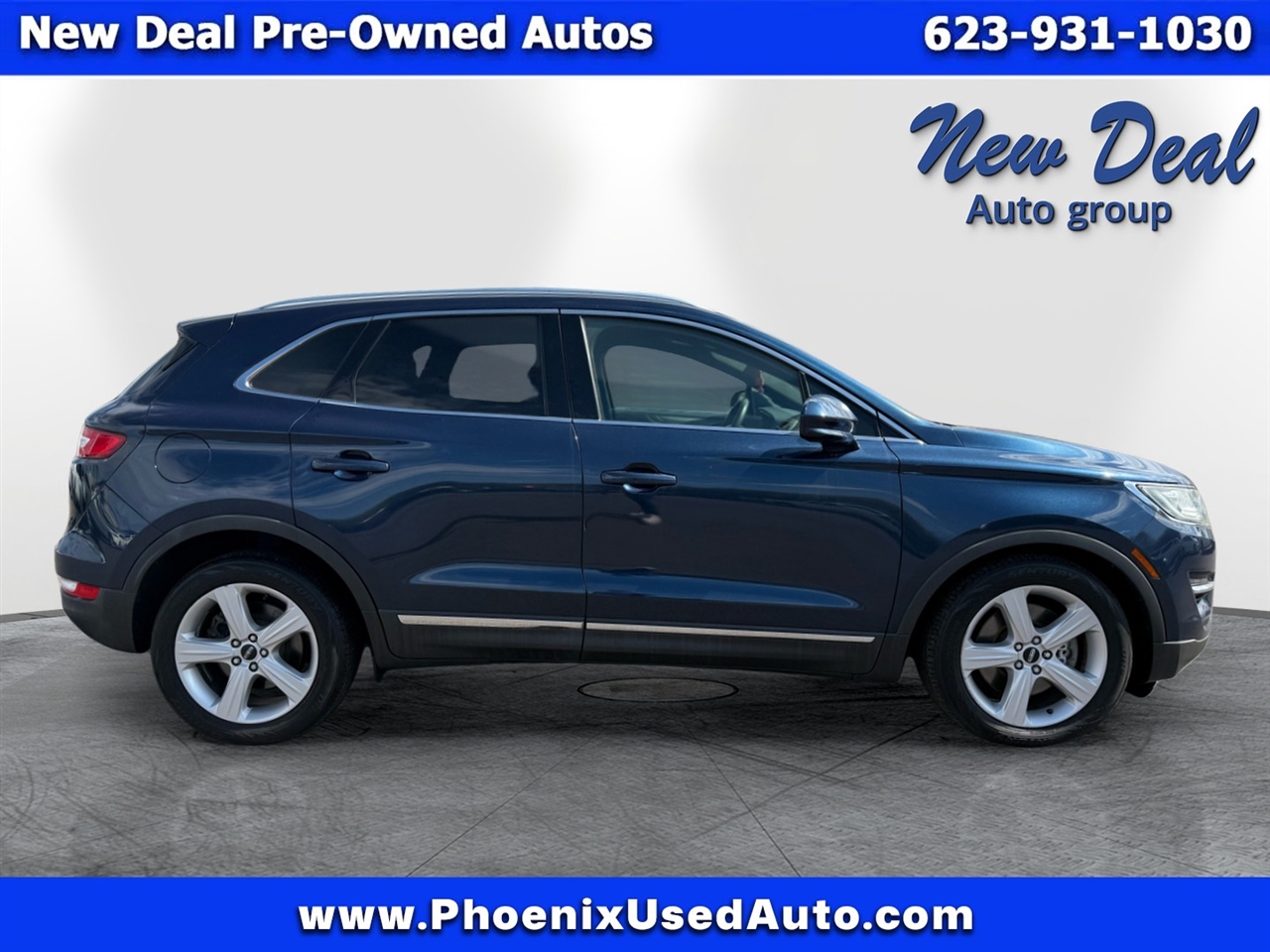 2015 Lincoln MKC Base photo 2