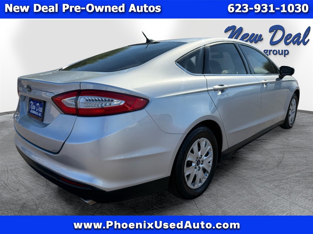 2014 Ford Fusion S photo 3