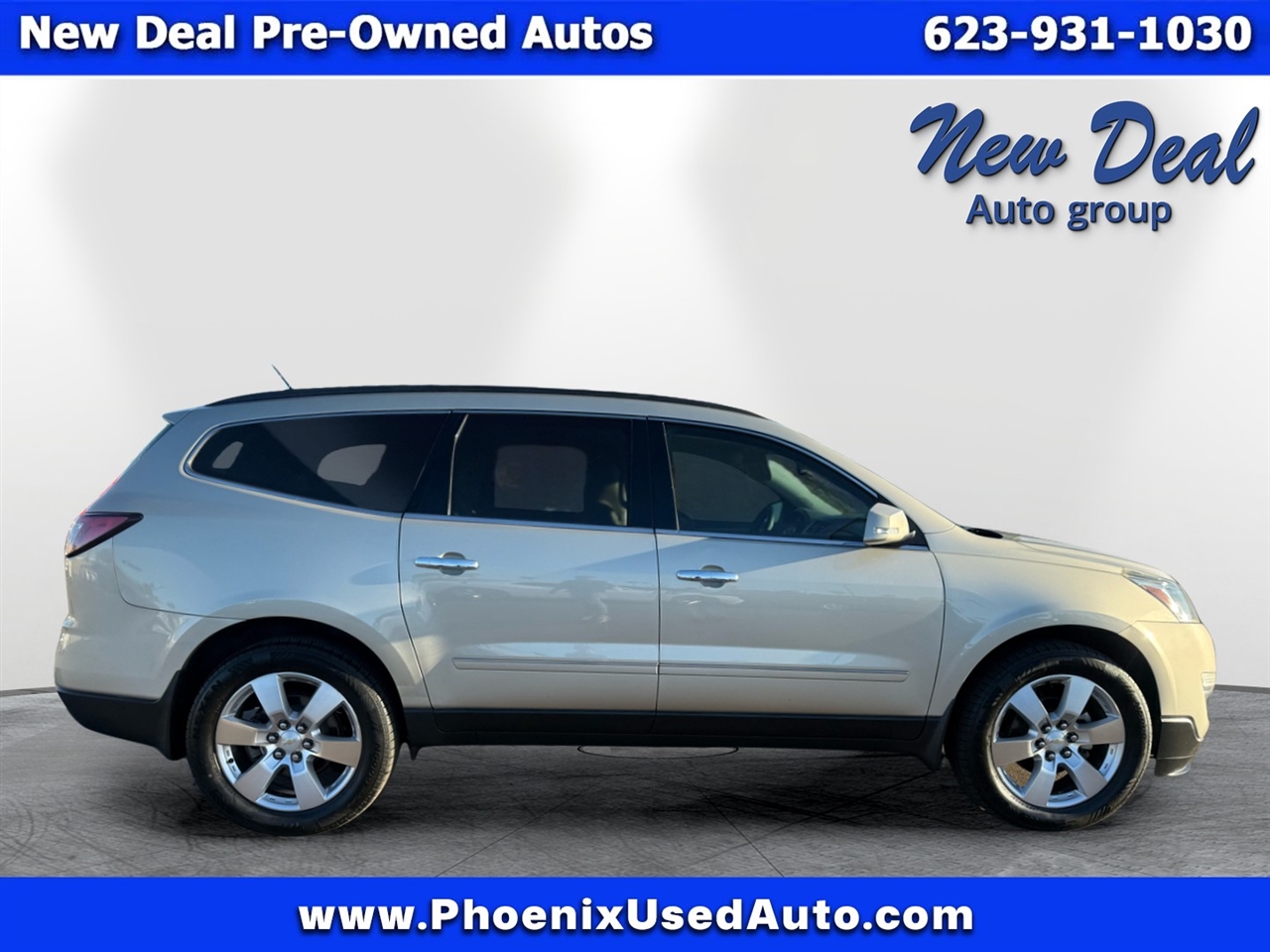 2015 Chevrolet Traverse LTZ photo 2