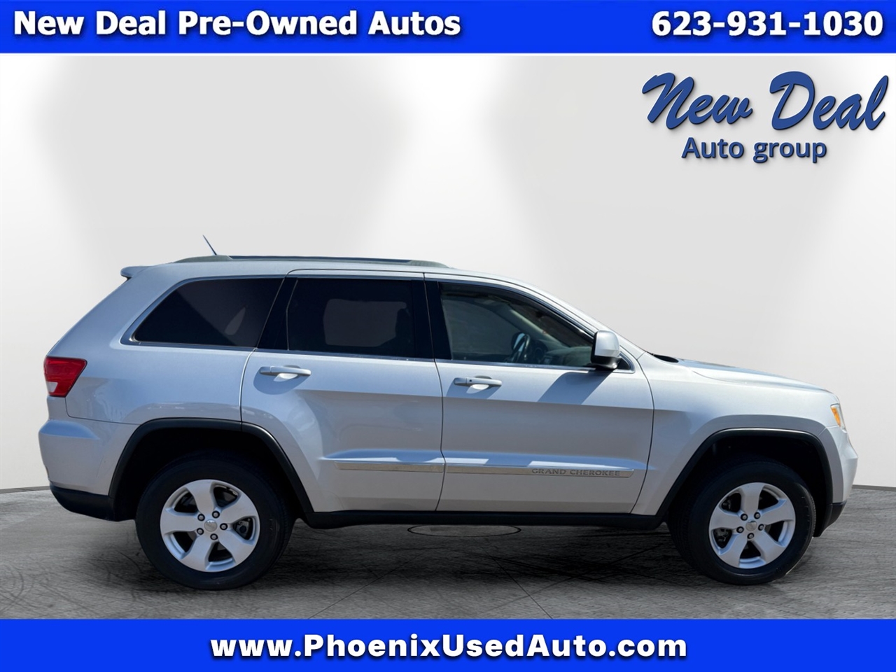 2012 Jeep Grand Cherokee Laredo photo 2