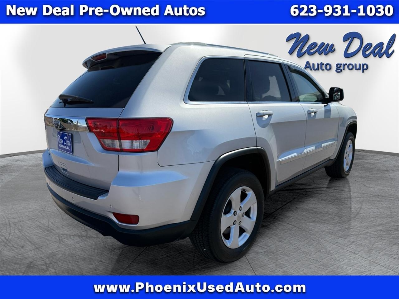 Jeep Grand Cherokee Laredo 2WD 2012
