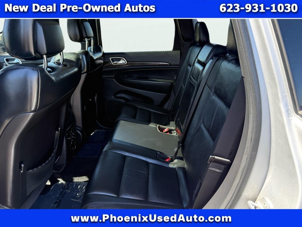 Jeep Grand Cherokee Laredo 2WD 2012