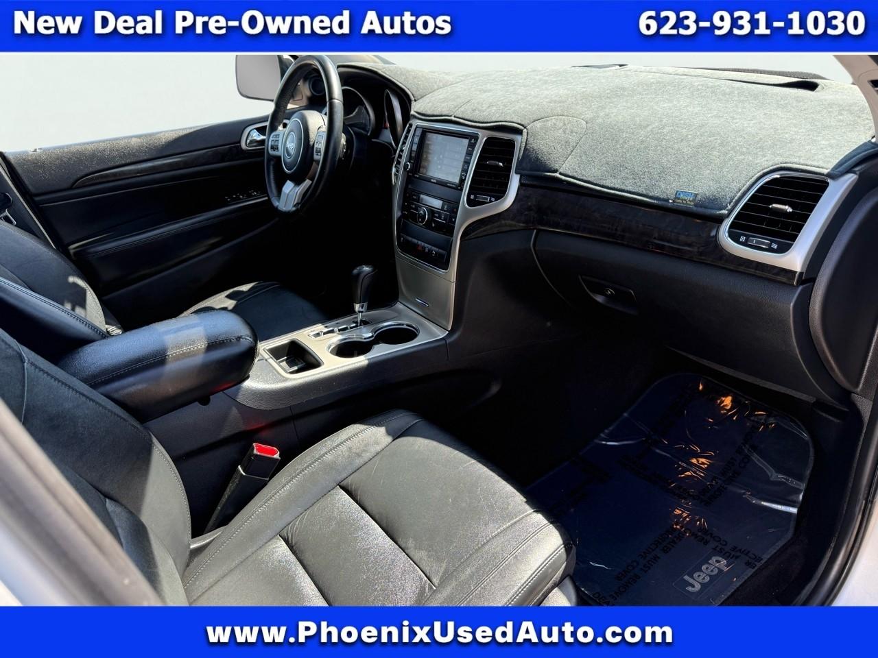 Jeep Grand Cherokee Laredo 2WD 2012