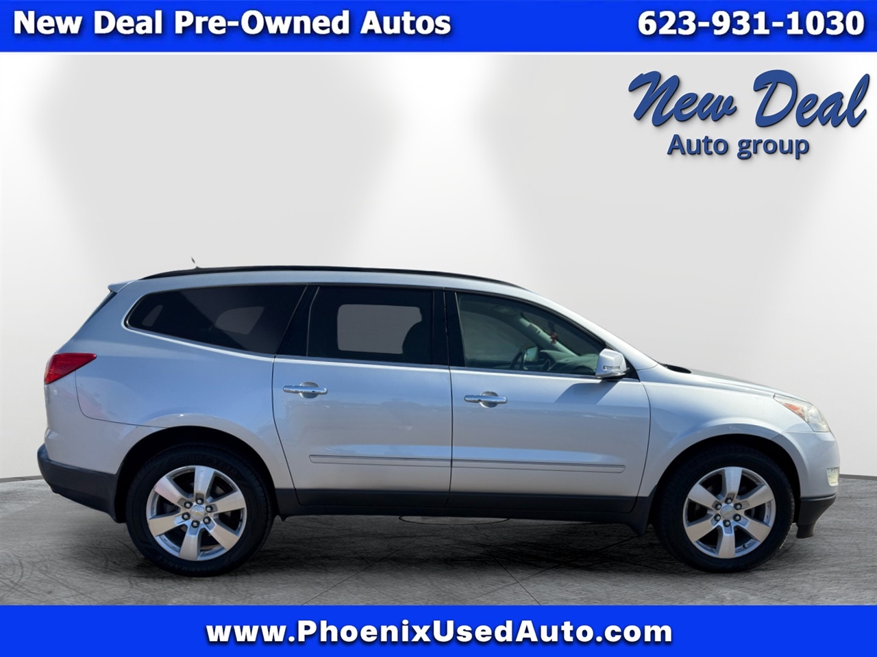 2012 Chevrolet Traverse LTZ photo 2
