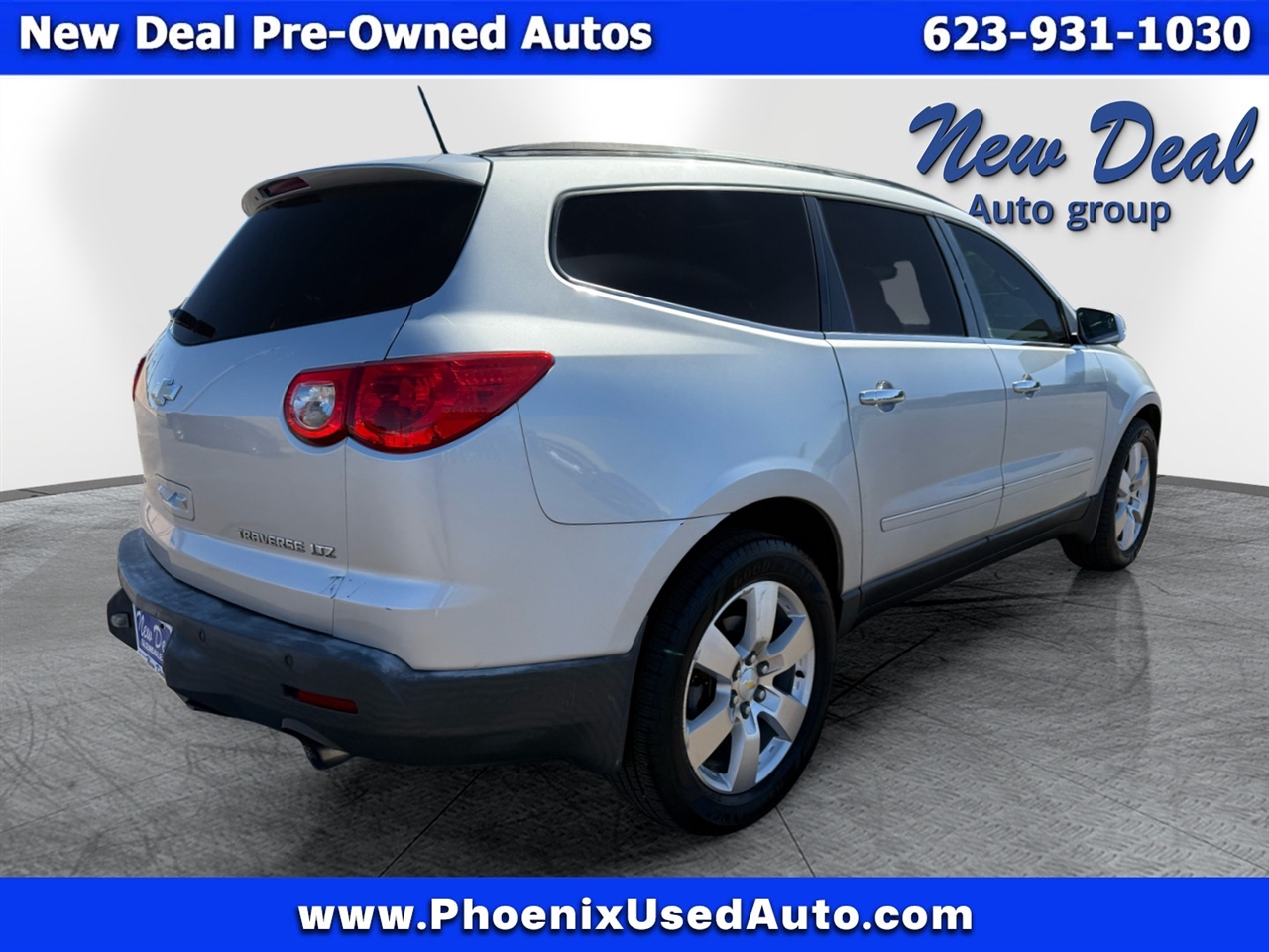 2012 Chevrolet Traverse LTZ photo 3