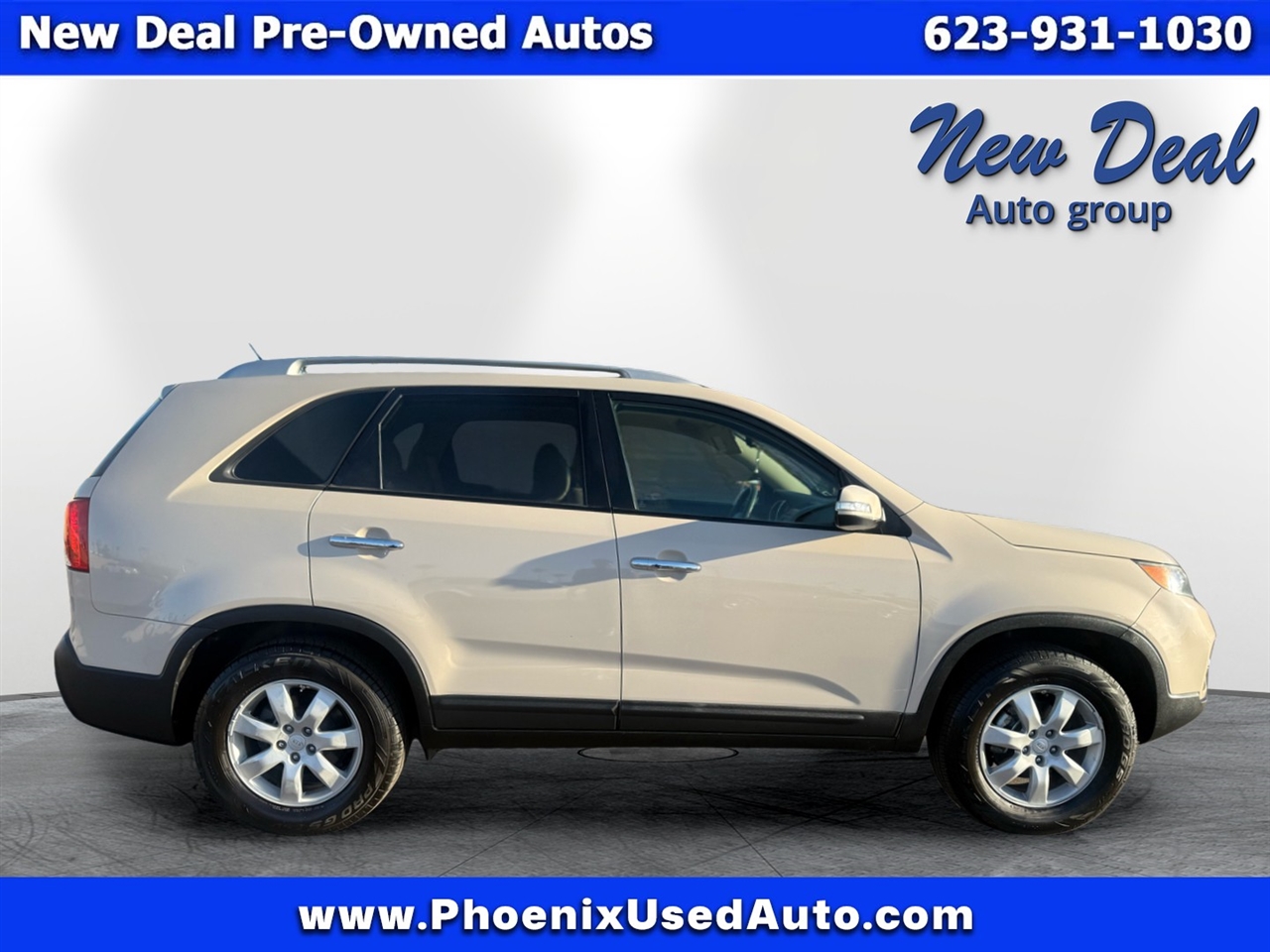 2011 Kia Sorento LX photo 2
