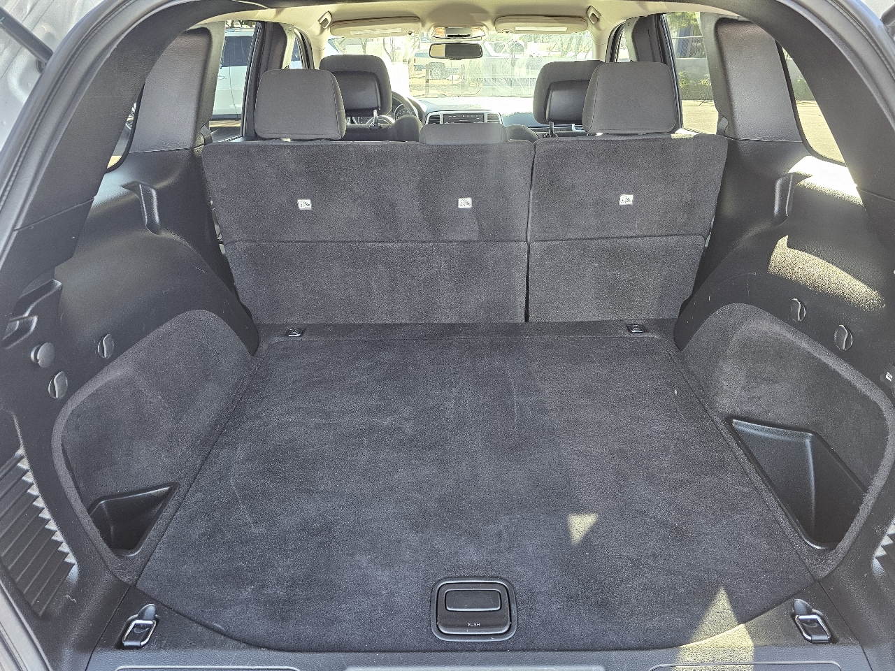 Jeep Grand Cherokee Laredo 2WD 2013