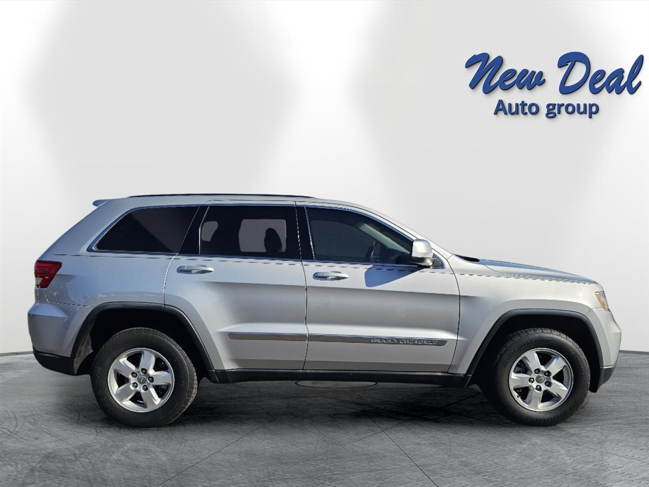 Jeep Grand Cherokee Laredo 2WD 2013